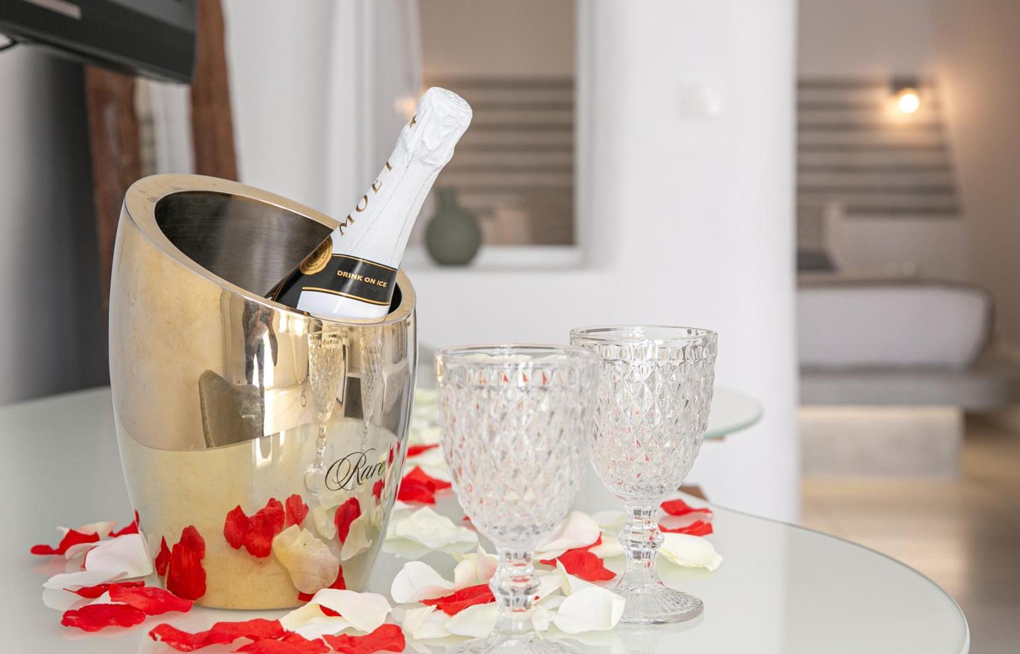 Vogue Suites เอีย ภายนอก รูปภาพ